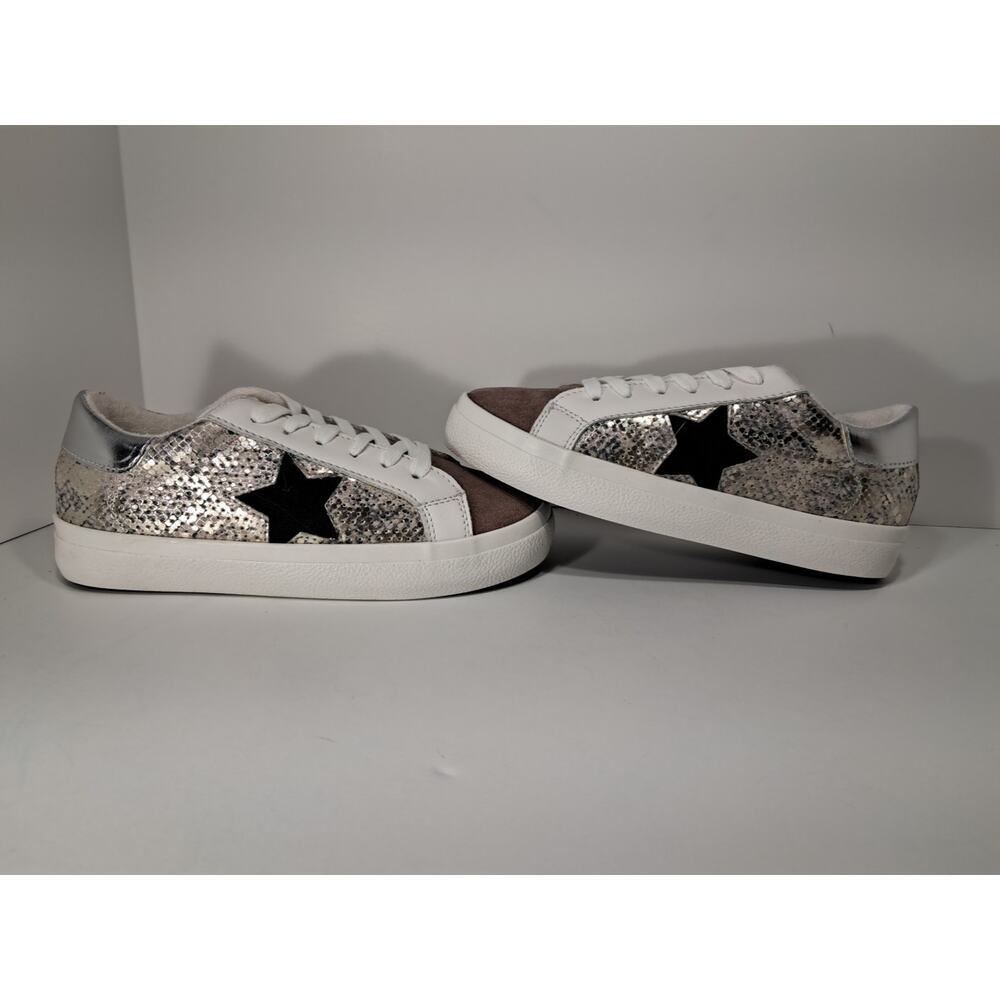 Steve Madden Women's Starling Star Sneaker Blush Multi 6.5